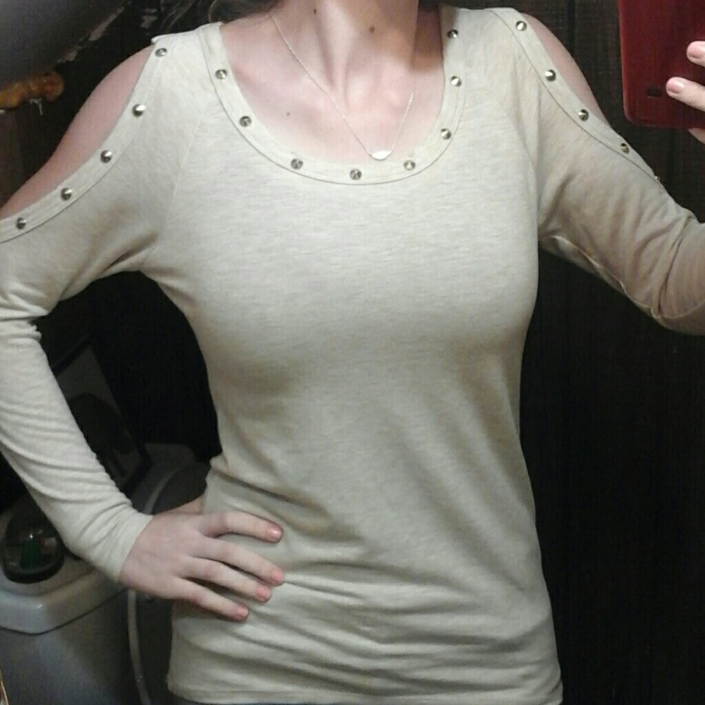 Long-sleeved shirt